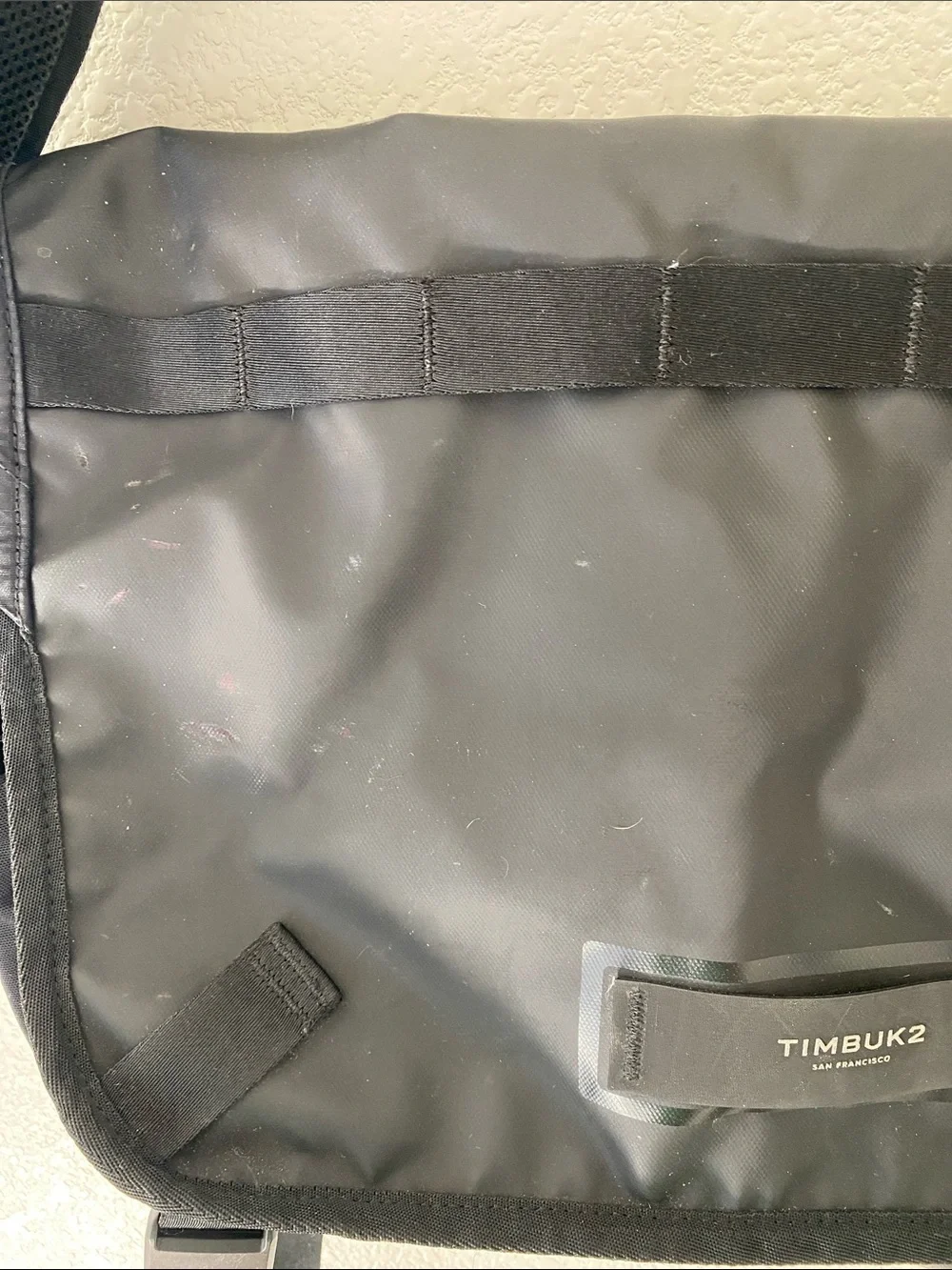 TIMBUK2 Especial Stash Weatherproof Black Messenger Bag Size M